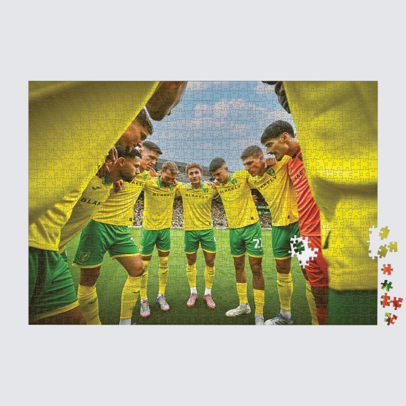Men's First Team Huddle Photo 2025/26 Jigsaw