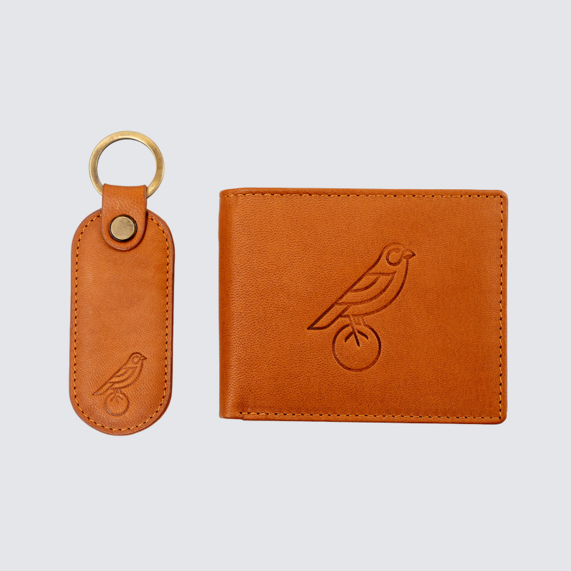 Tan Crest Leather Wallet & Key Ring Gift Set Tan Crest Leather Wallet & Key Ring Gift Set